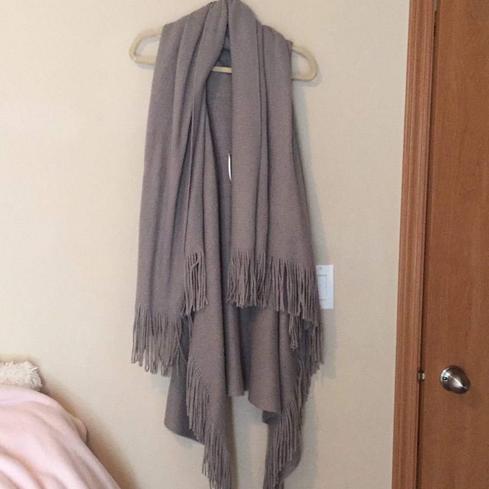 Grey, fringe boho tunic